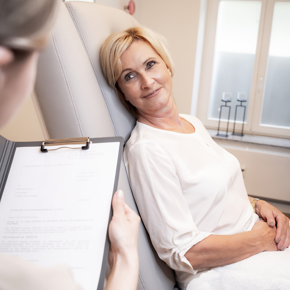 Soemantri Ästhetik Institut, Lüdenscheid, Radiofrequenz-Needling, Hautstraffung, Cellulite, Bauchfett, Premium, NRW